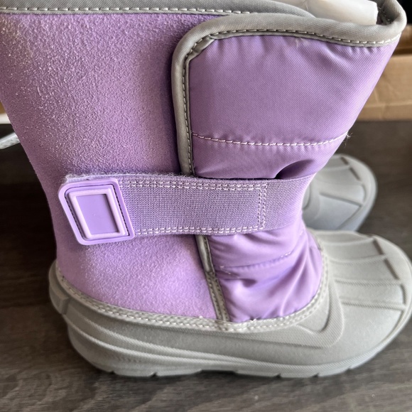 Boots - Picture 3 of 5